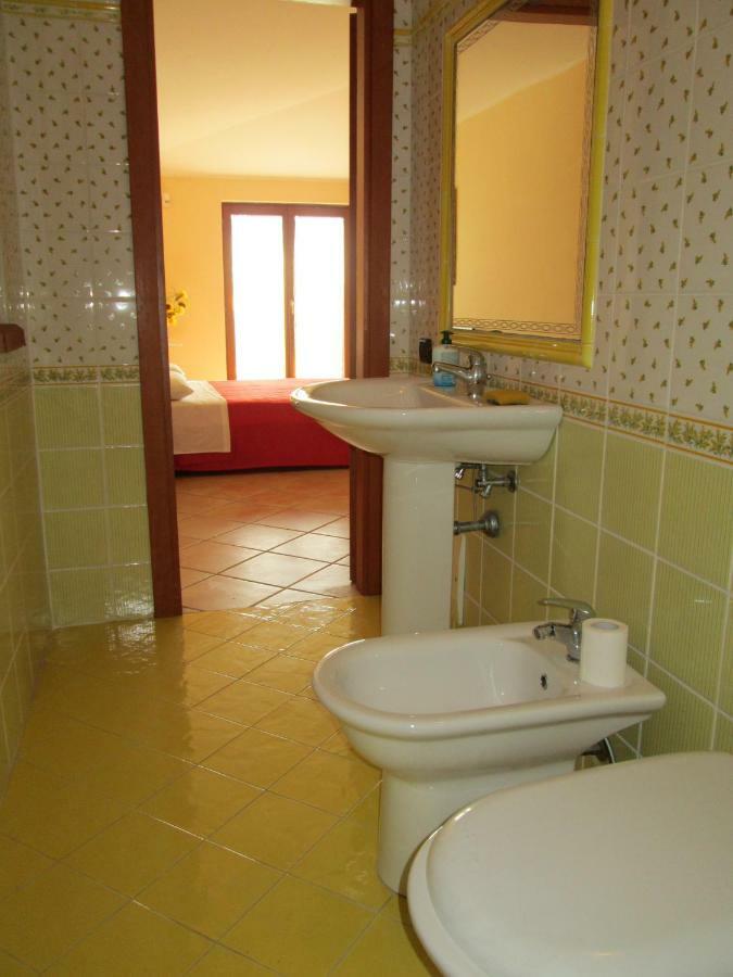 Complesso Turistico Ricettivo L'Oasi Del Golfo Di Salerno Lägenhet Battipaglia Rum bild